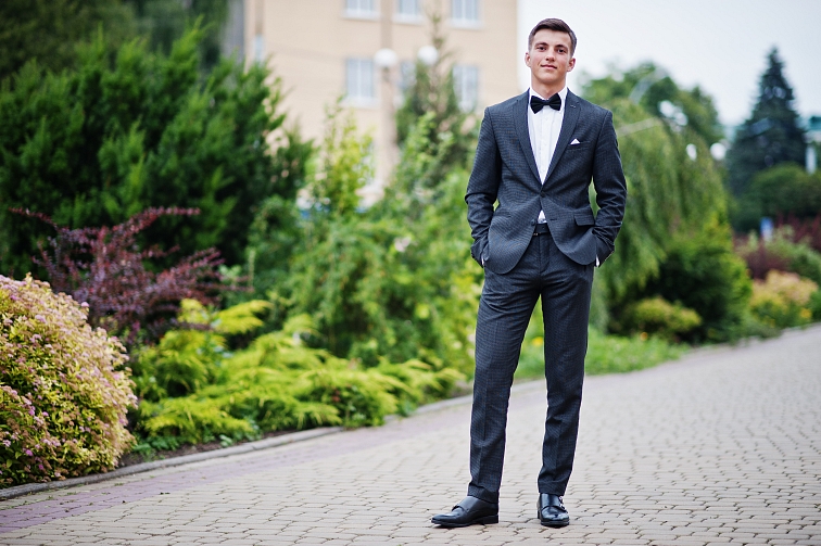 Jaký oblek pořídit studentovi do tanečních